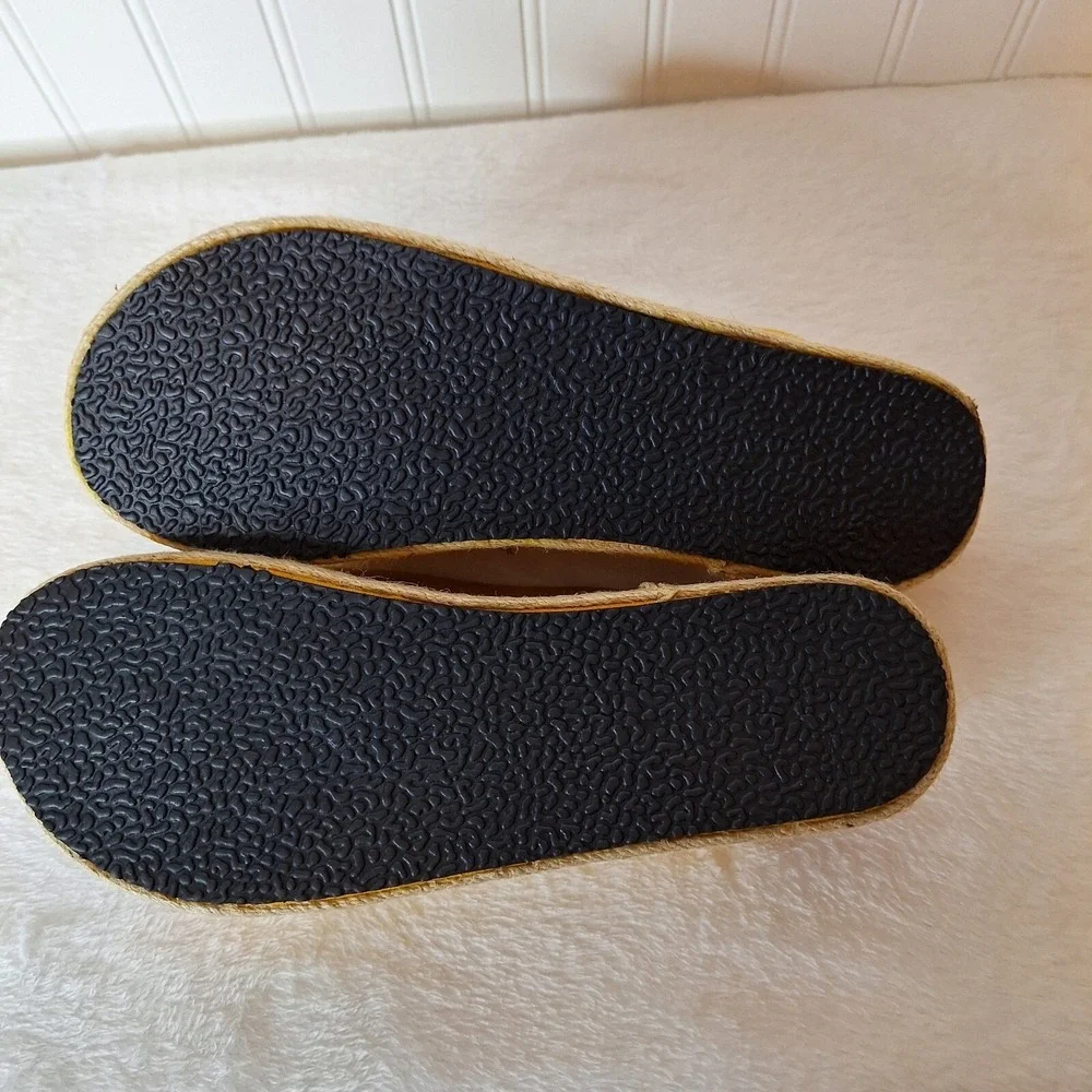 Womens Boutique Unbranded Slip On Espadrilles 42‎ US 11 Mustard Fringe Flower